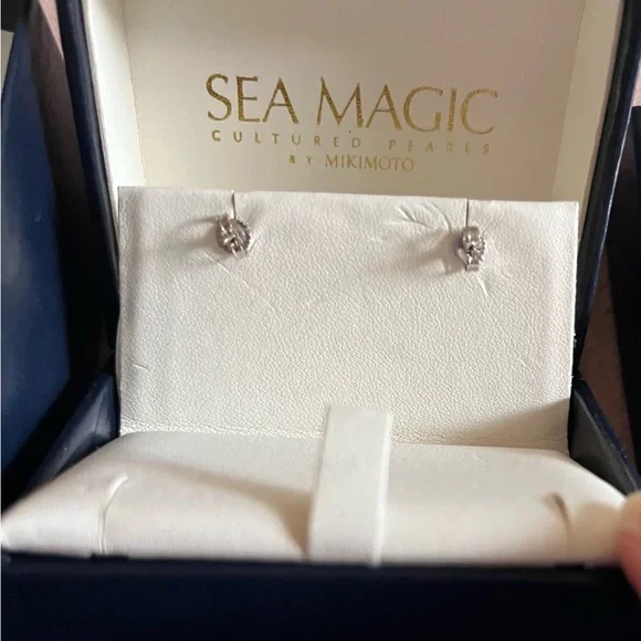 Pearl earrings, Mikimoto, Sea Magic collection - Picture 3 of 3